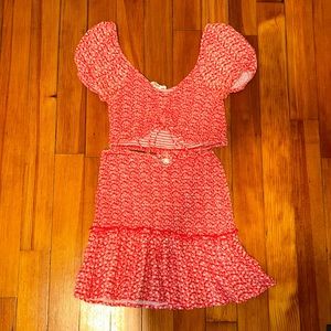 Cute summery two piece set! Red and white flowery